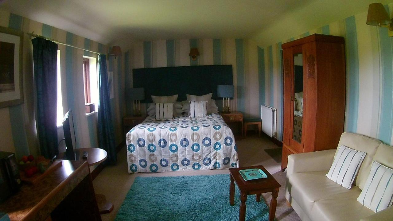 Cornfields Guest House Bedford Exterior photo