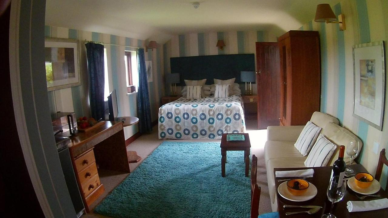 Cornfields Guest House Bedford Exterior photo